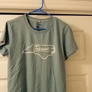 Men's graphic t-shirt large